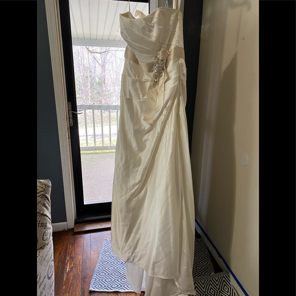 Wedding dress